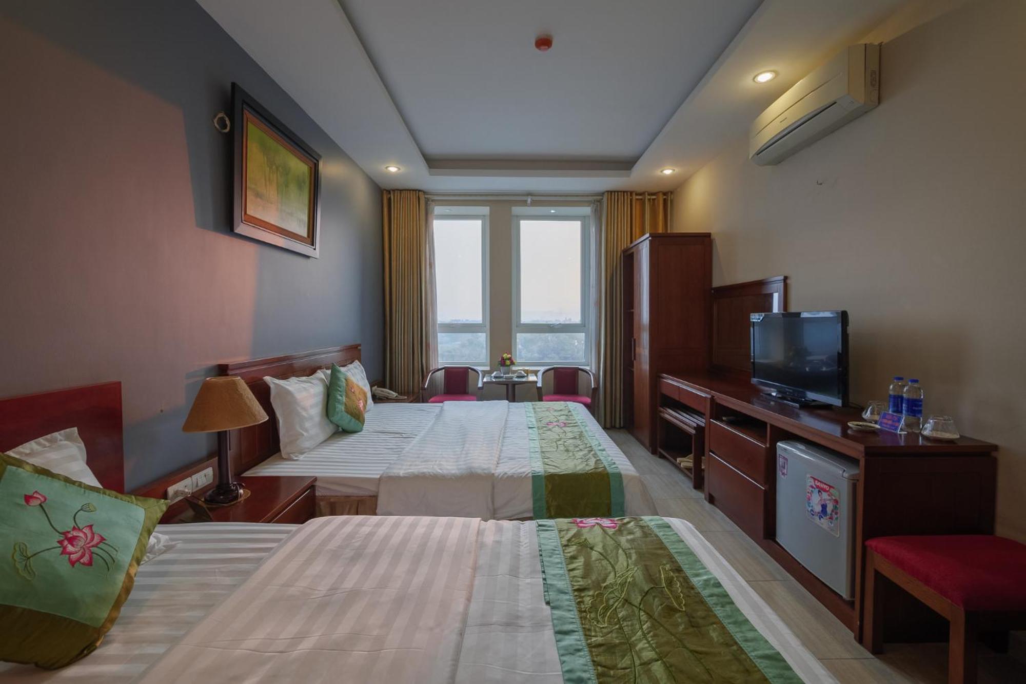 Ngan Ha Hotel Long Bien 河内 外观 照片