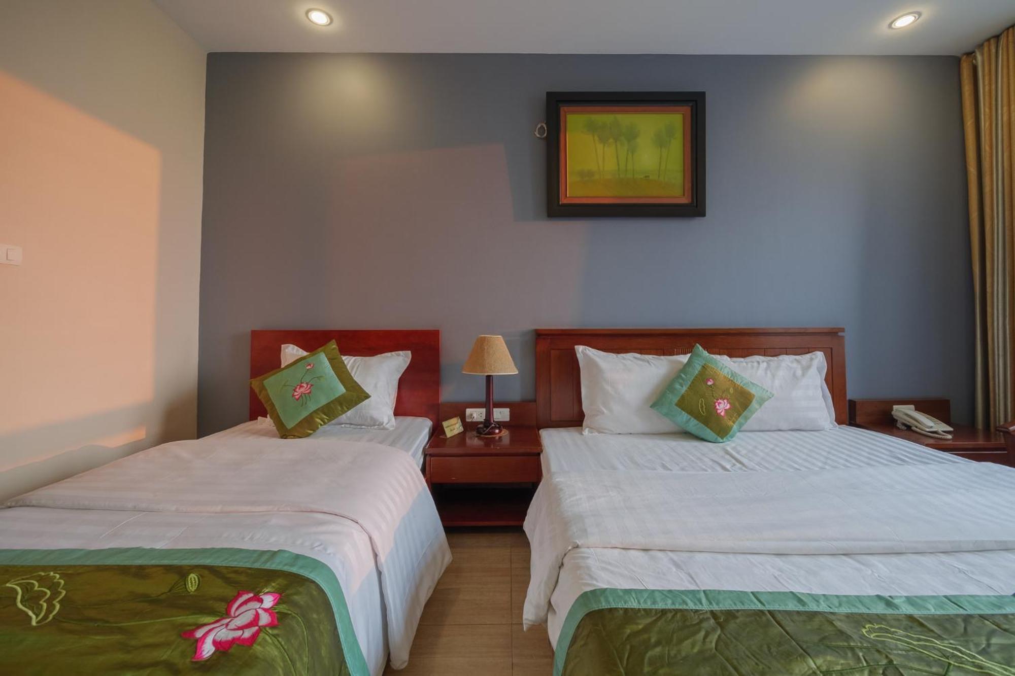 Ngan Ha Hotel Long Bien 河内 外观 照片